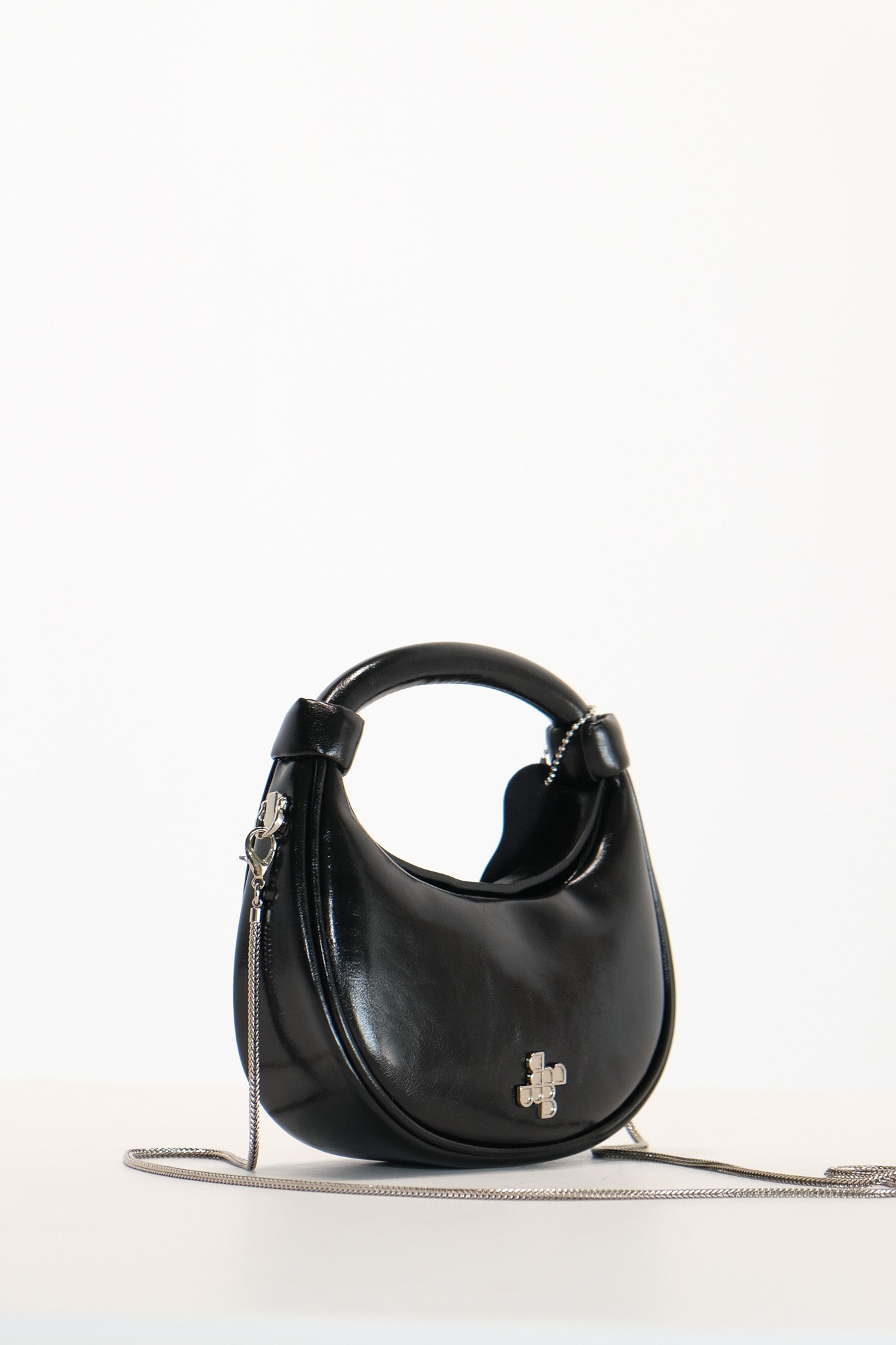 S054 / BB Zipper Crescent