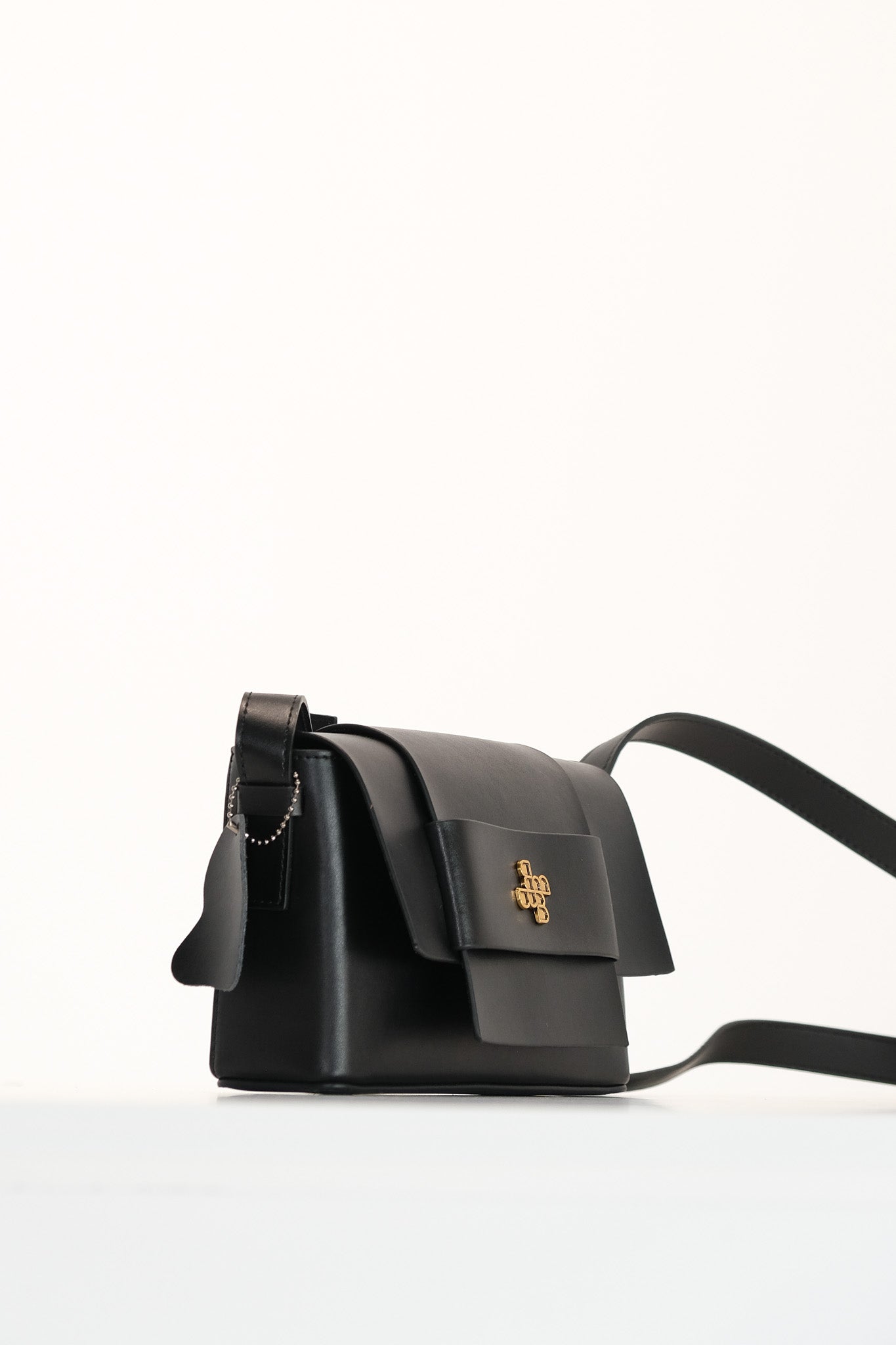 S063 / Ribbon Lace Purse