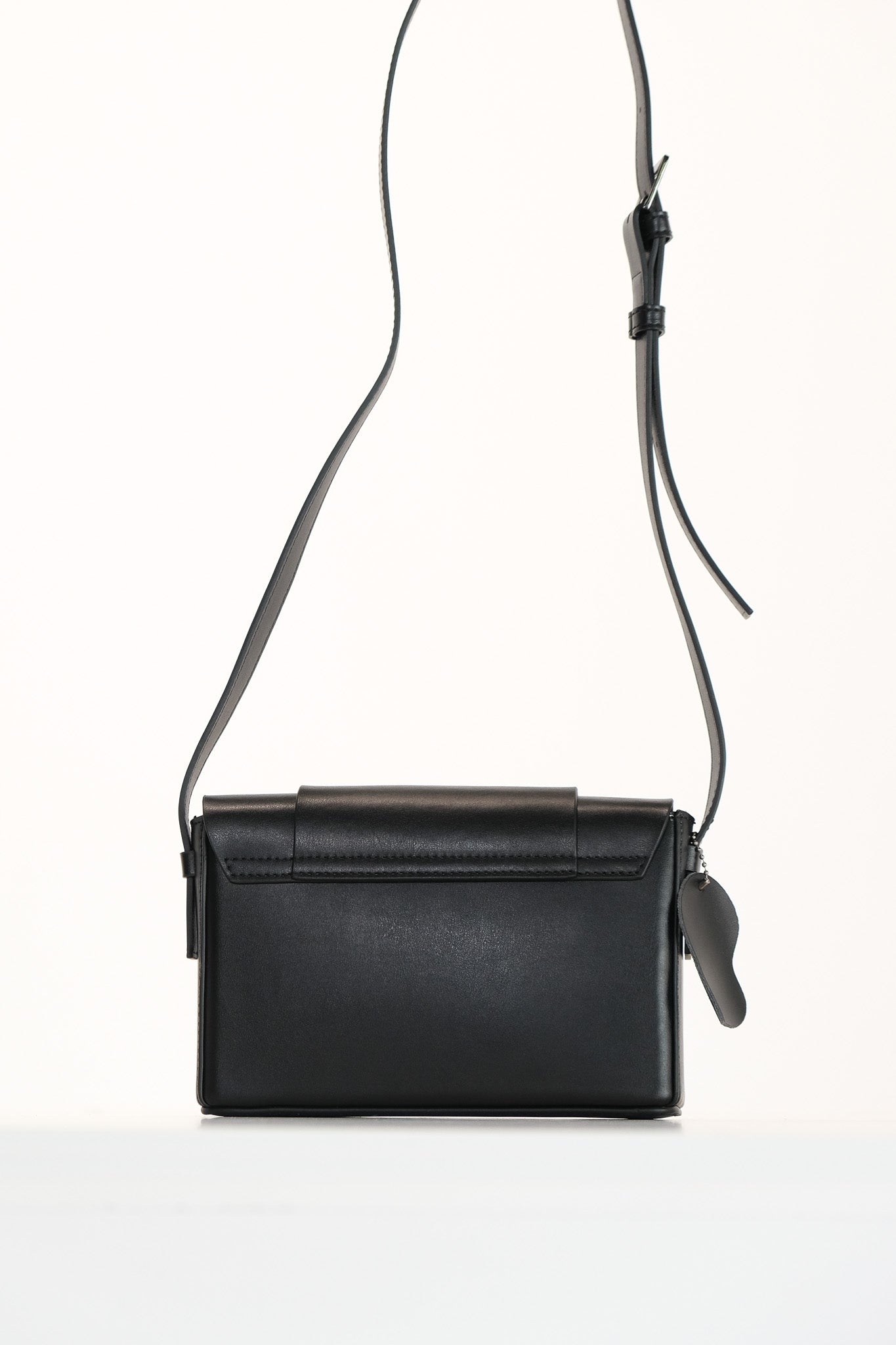 S063 / Ribbon Lace Purse