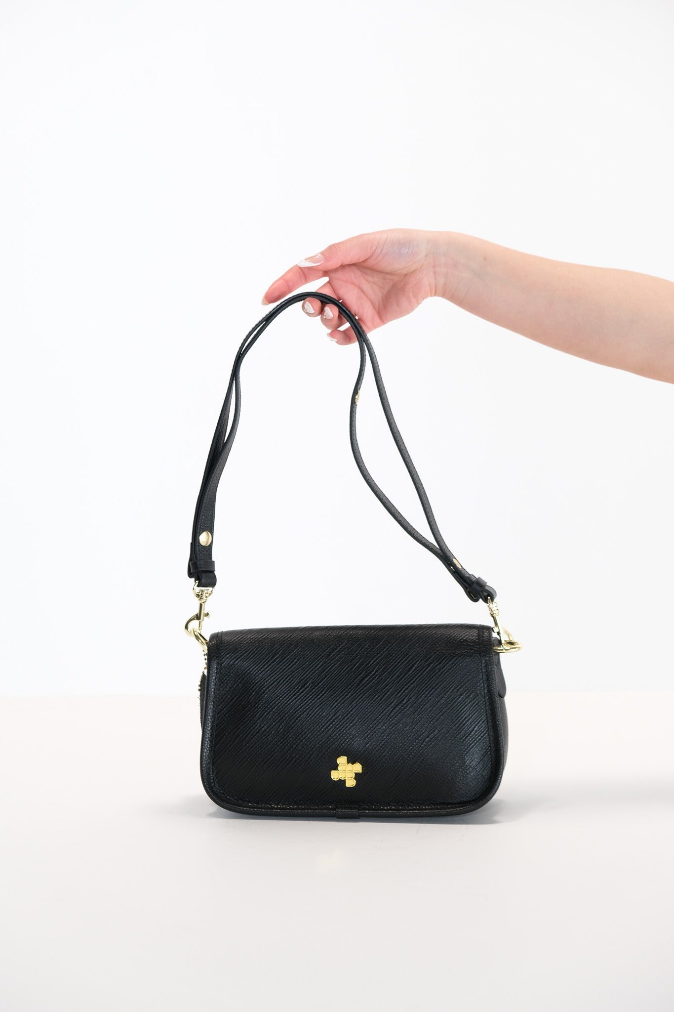 M008 / Flap Shoulder Bag