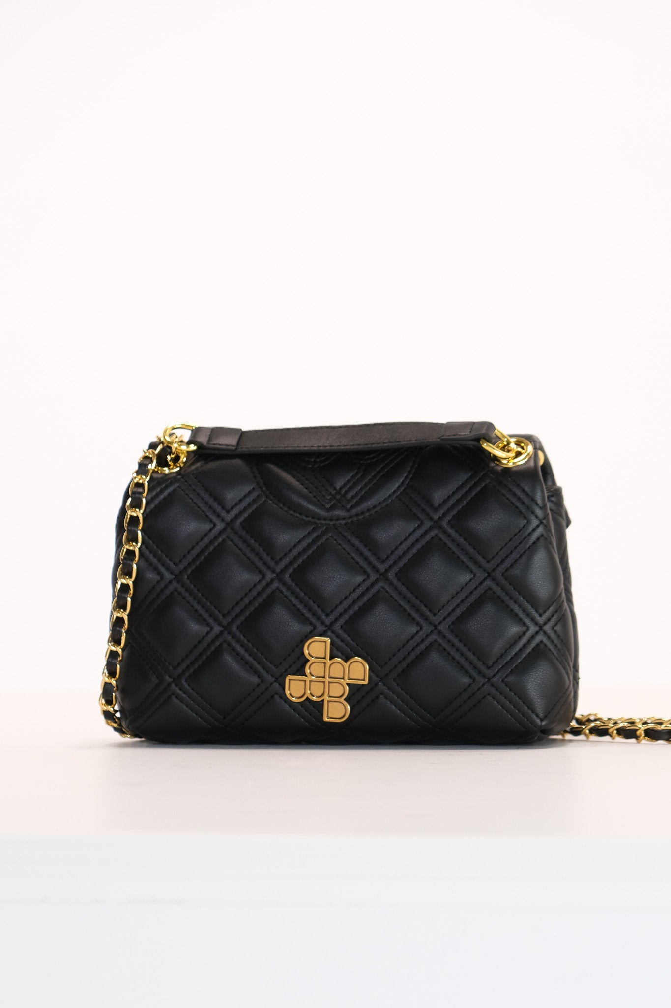 M005 / Quilted Leather Chain Flap in Black