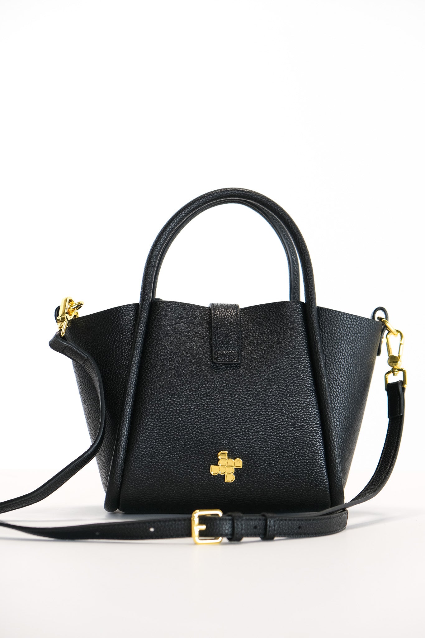 M065 / Trapeze Buckle Tote