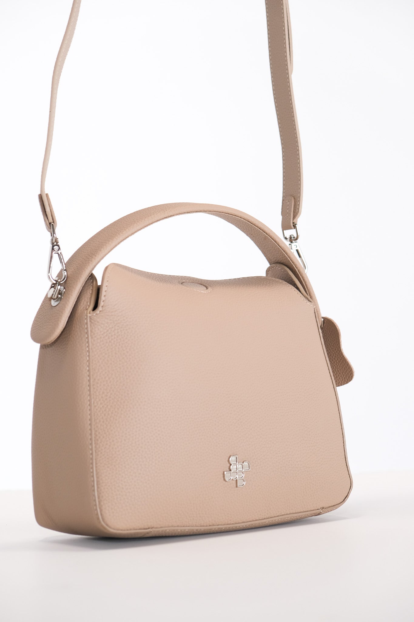 M034 / Squircle Crossbody Bag