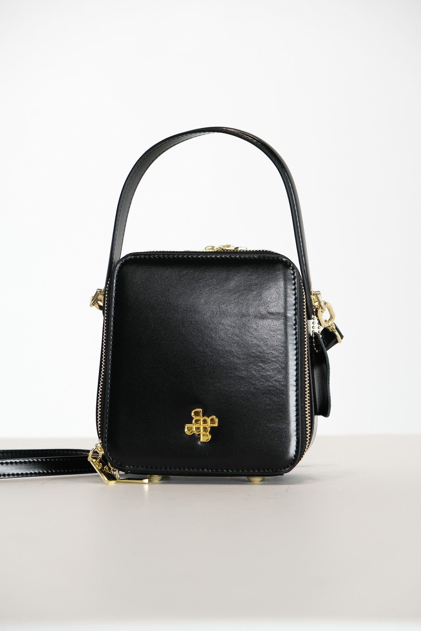 S046 / Mini Messenger