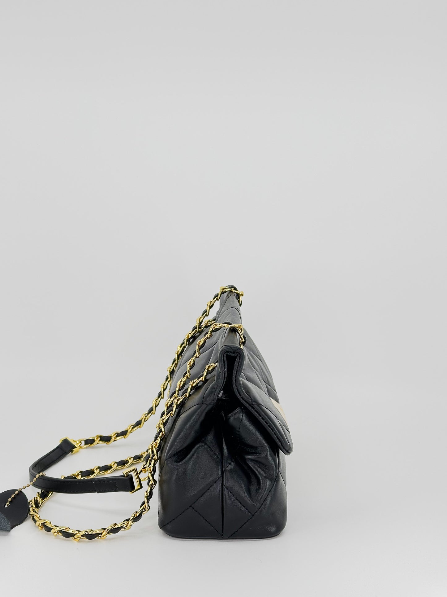 M018 /  Chained Flap Bag