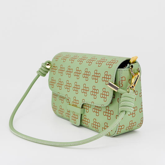 Embrace Elegance with the Baguette Bag: A Timeless Accessory