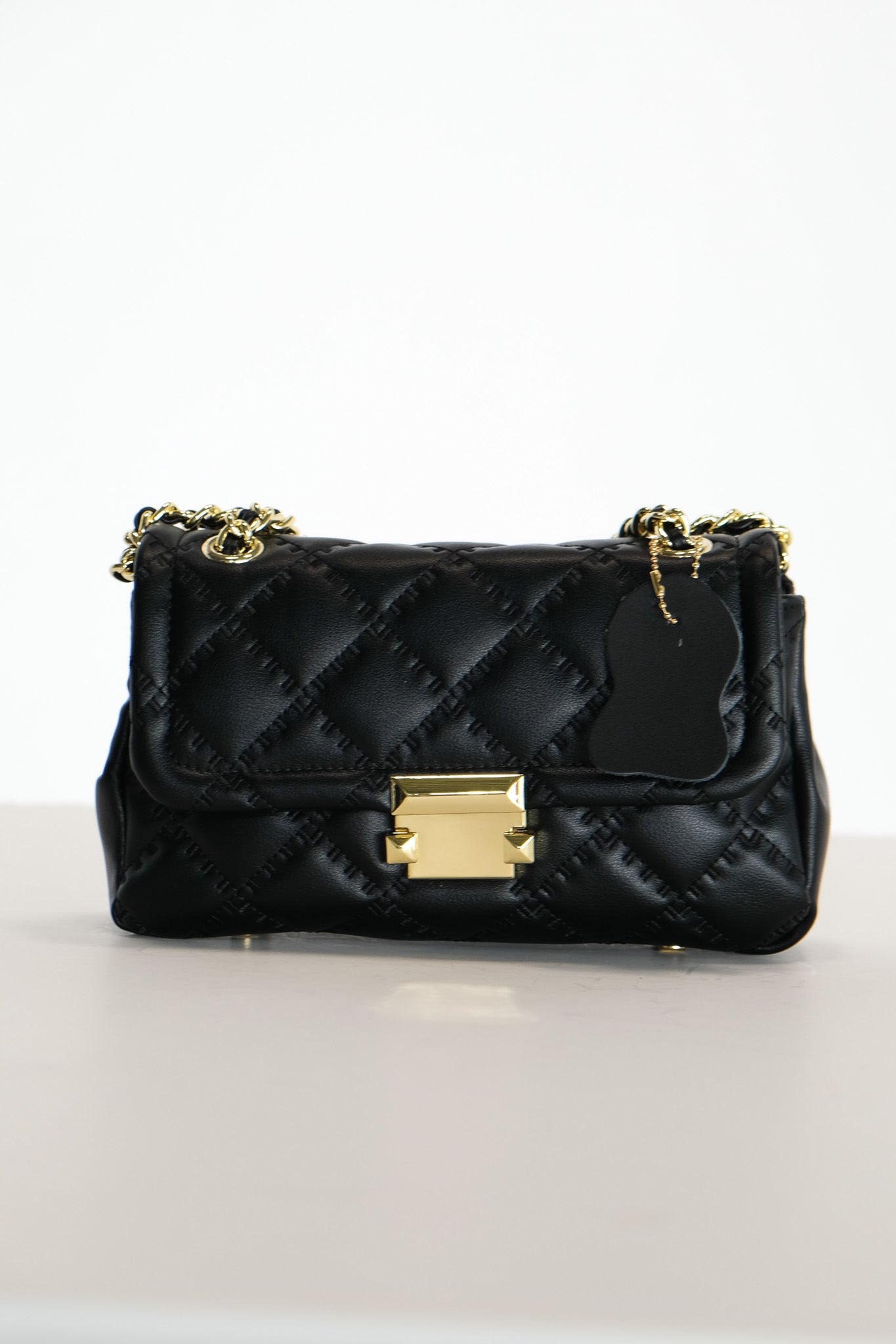 M070 / Quilted Chain Flap