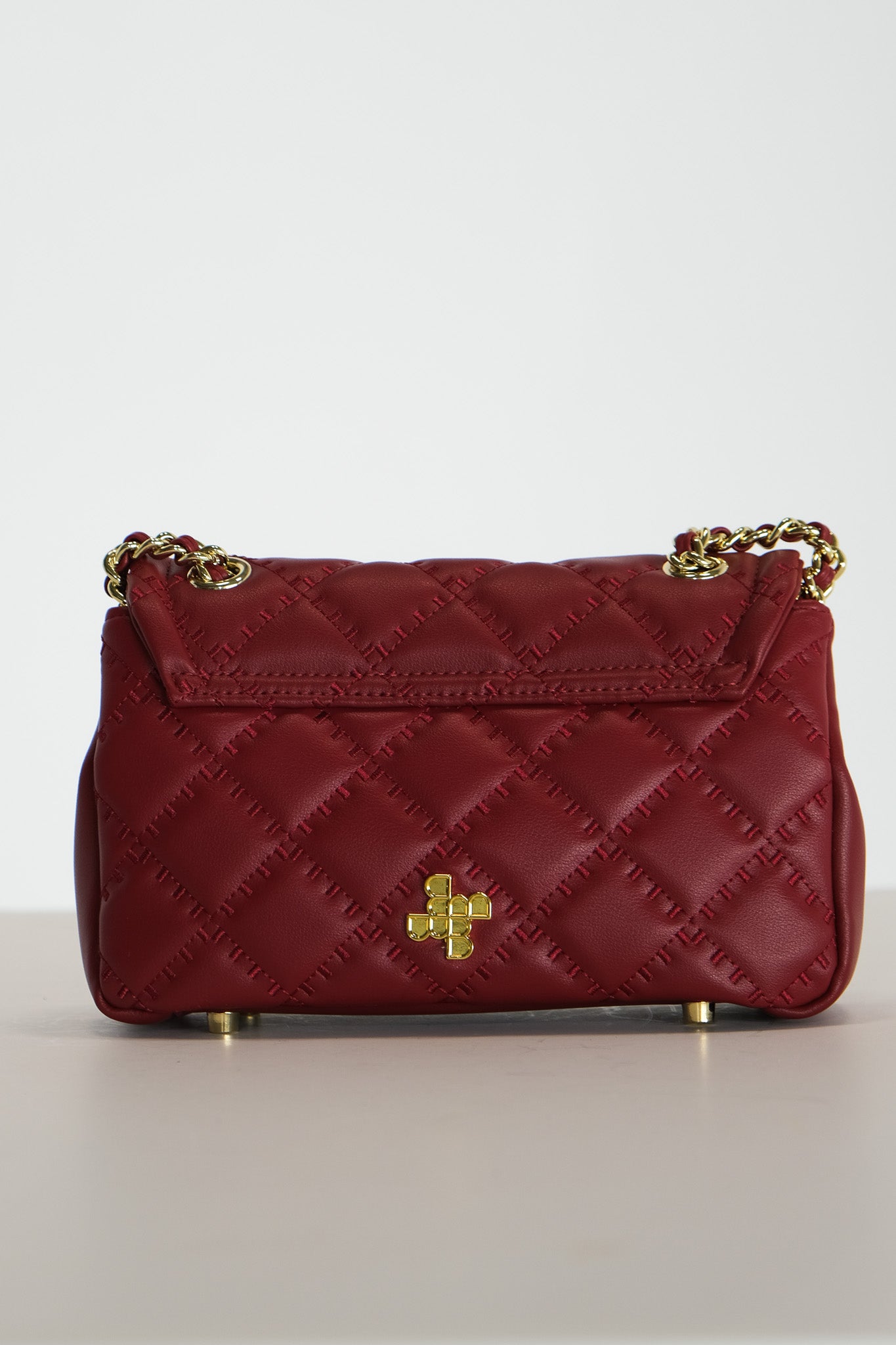 M070 / Quilted Chain Flap