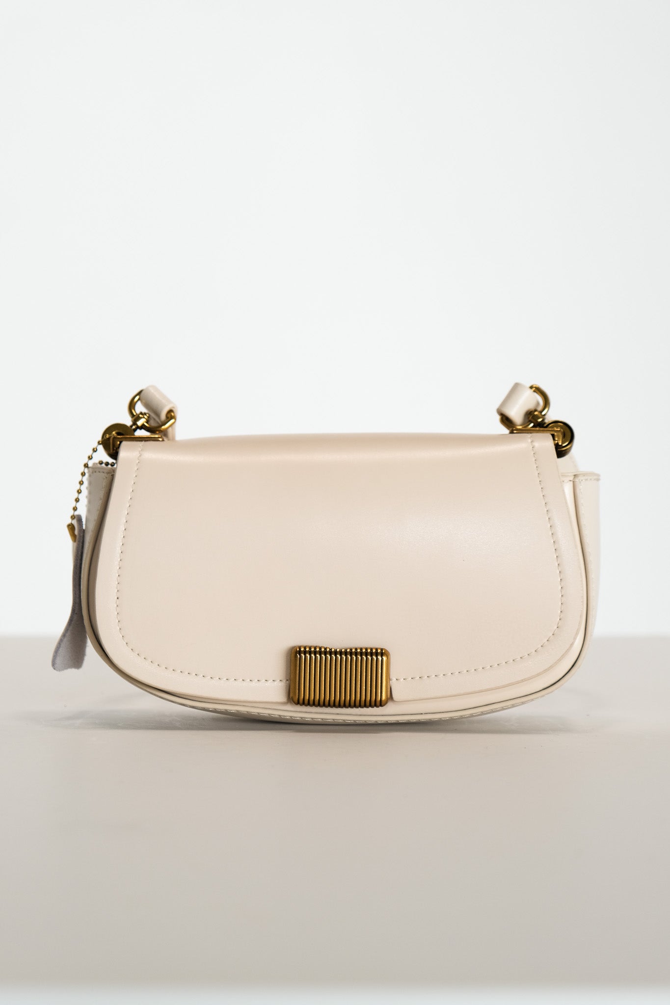 S026 / Saddle Baguette Bag