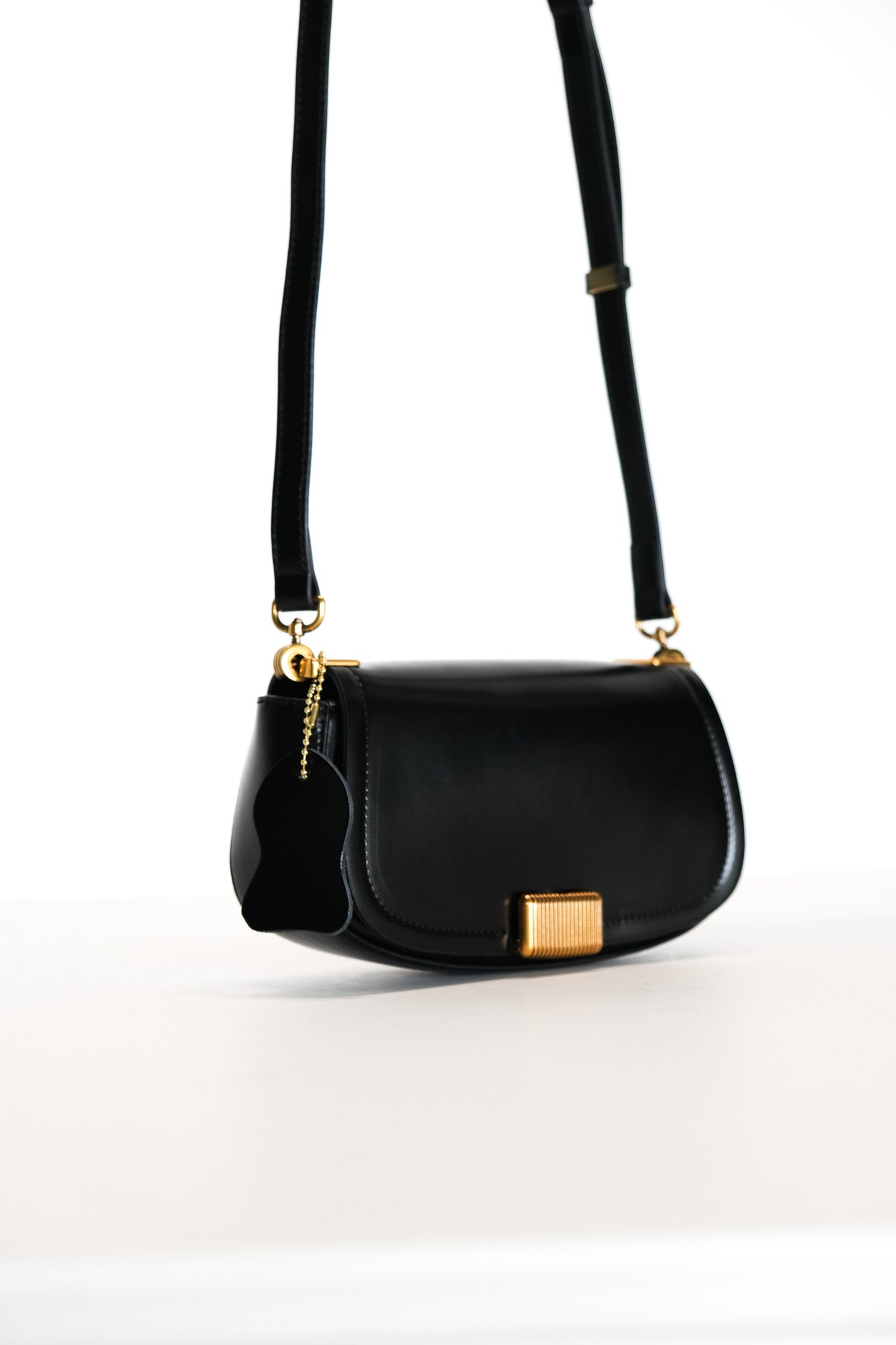 S026 / Saddle Baguette Bag