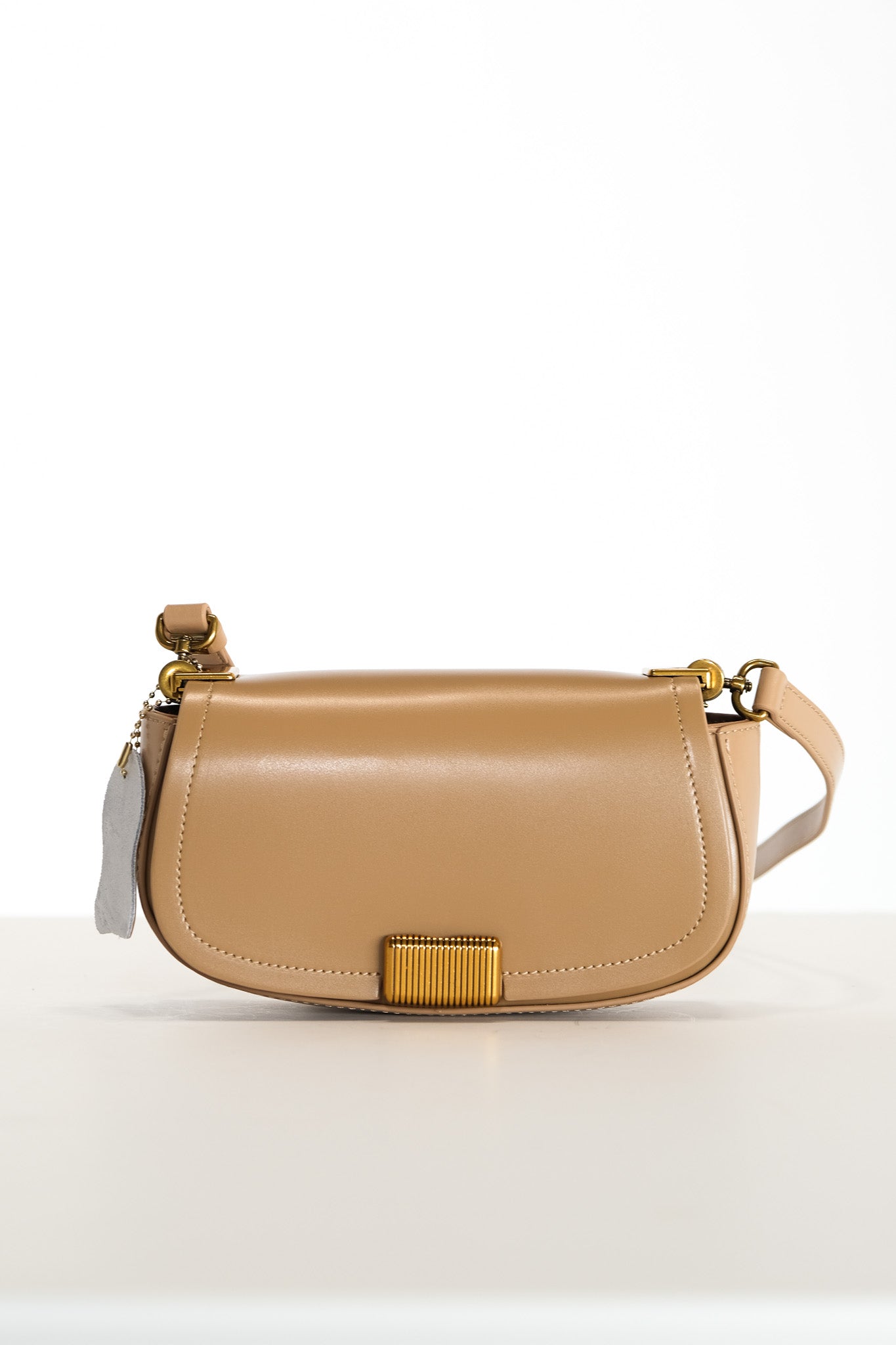 S026 / Saddle Baguette Bag