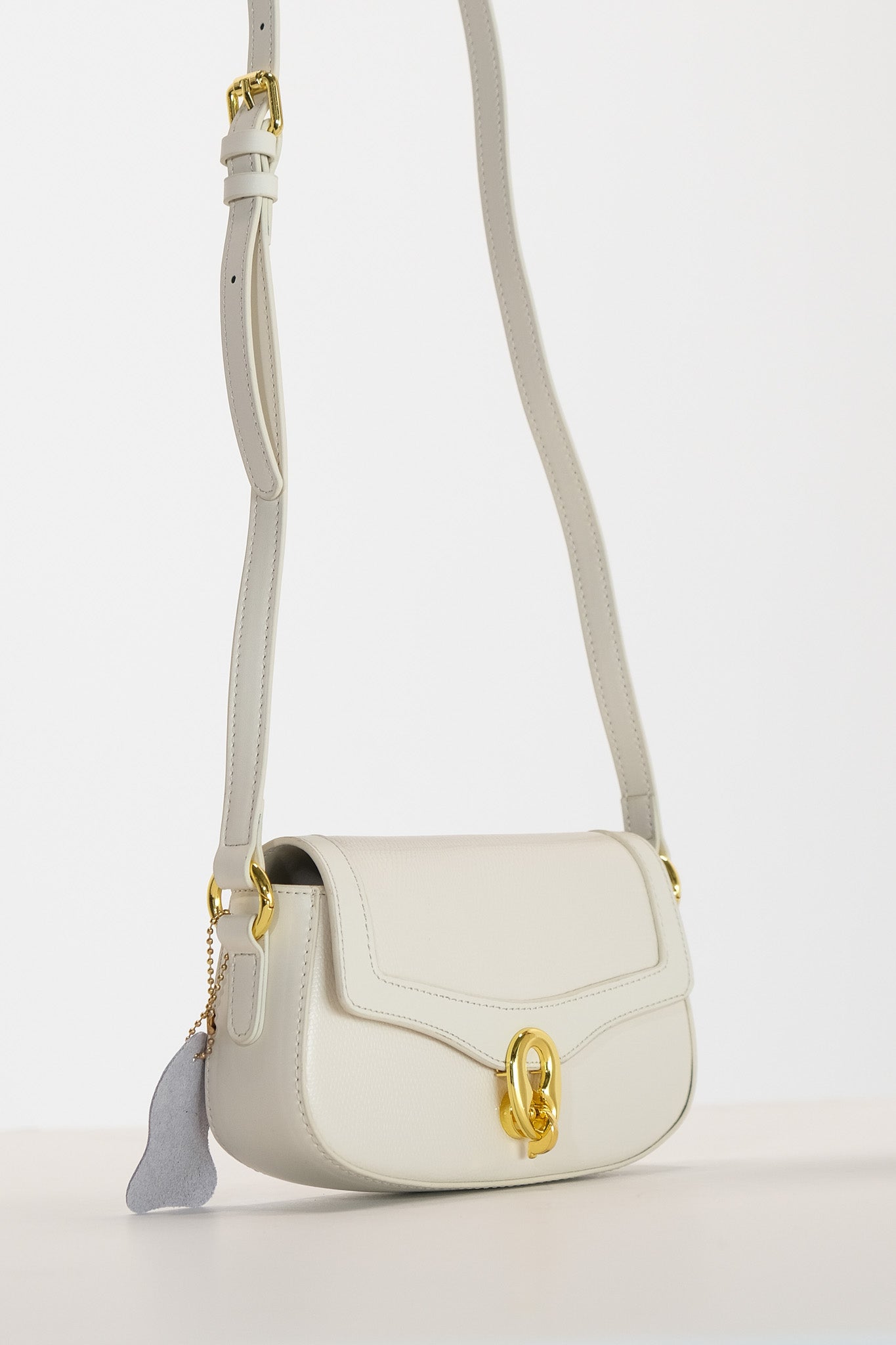 S041 / Two Tone Baguette Bag