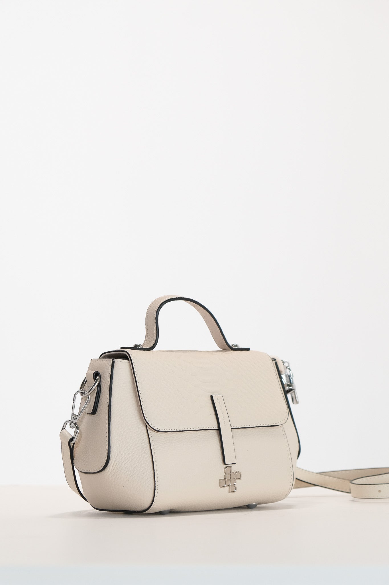 S067 / Accented Crossbody