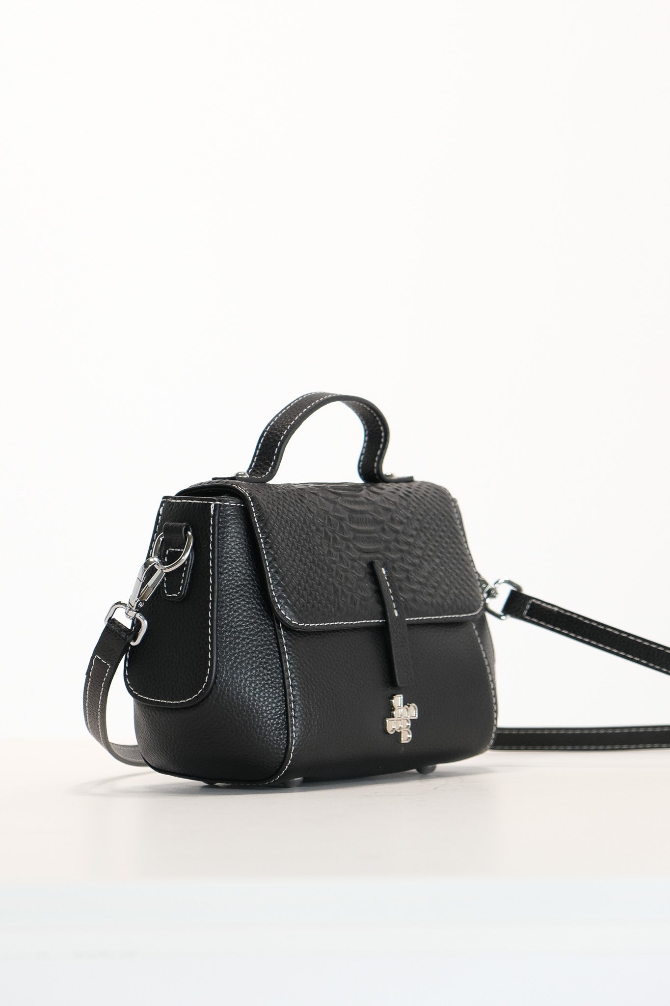 S067 / Accented Crossbody