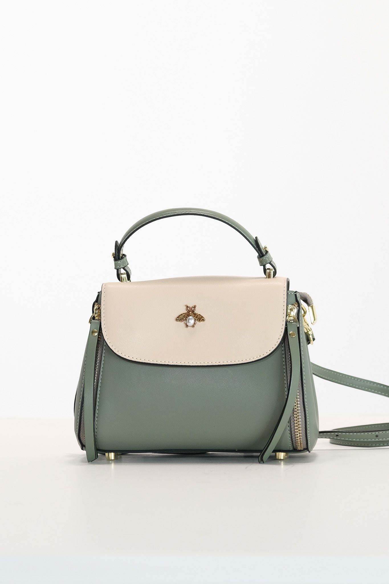 S044 / Two-Tone Saddle Bag