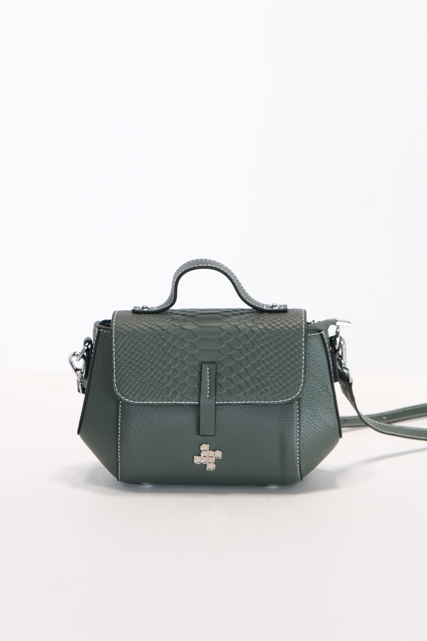 S067 / Accented Crossbody