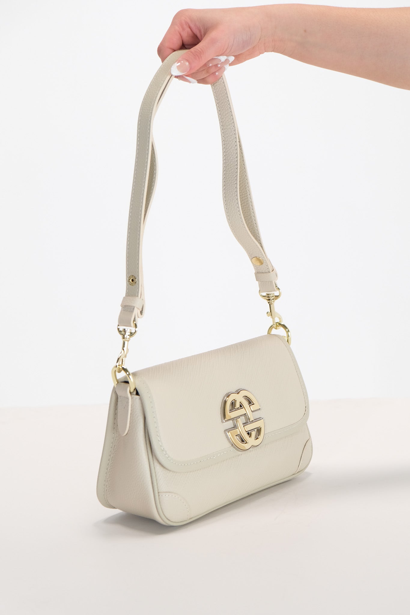 M008 / Flap Shoulder Bag