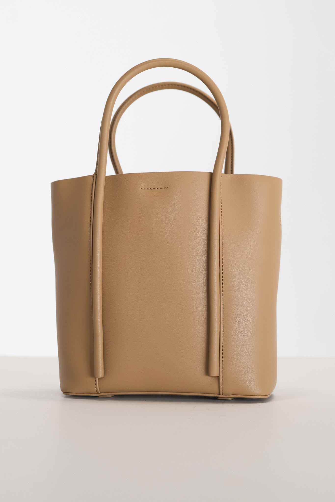 M025 / Satin Shopper