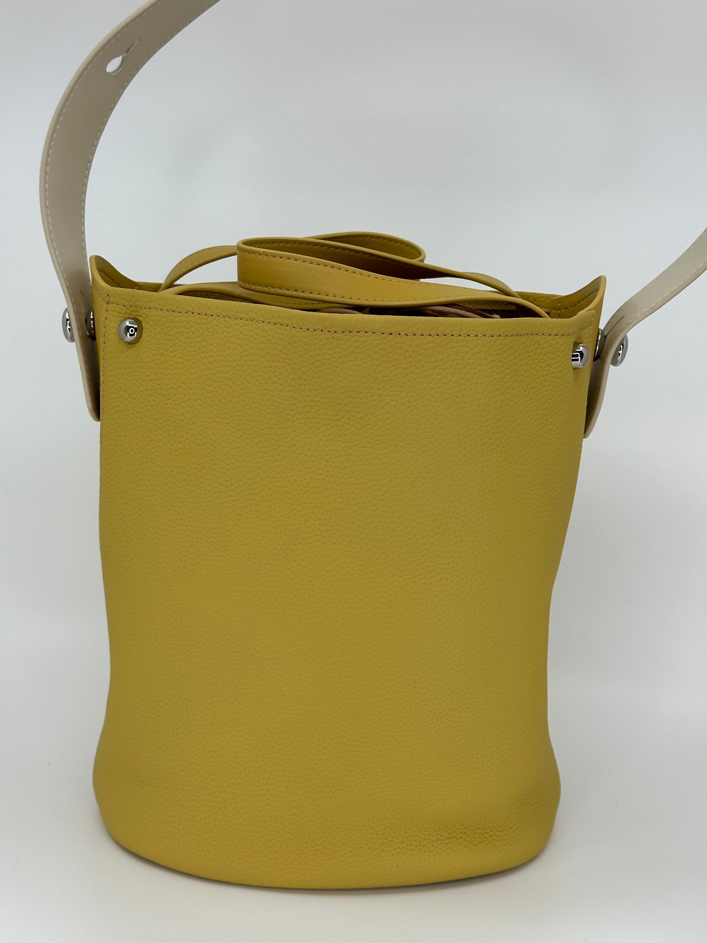 M007 / Bucket Tote