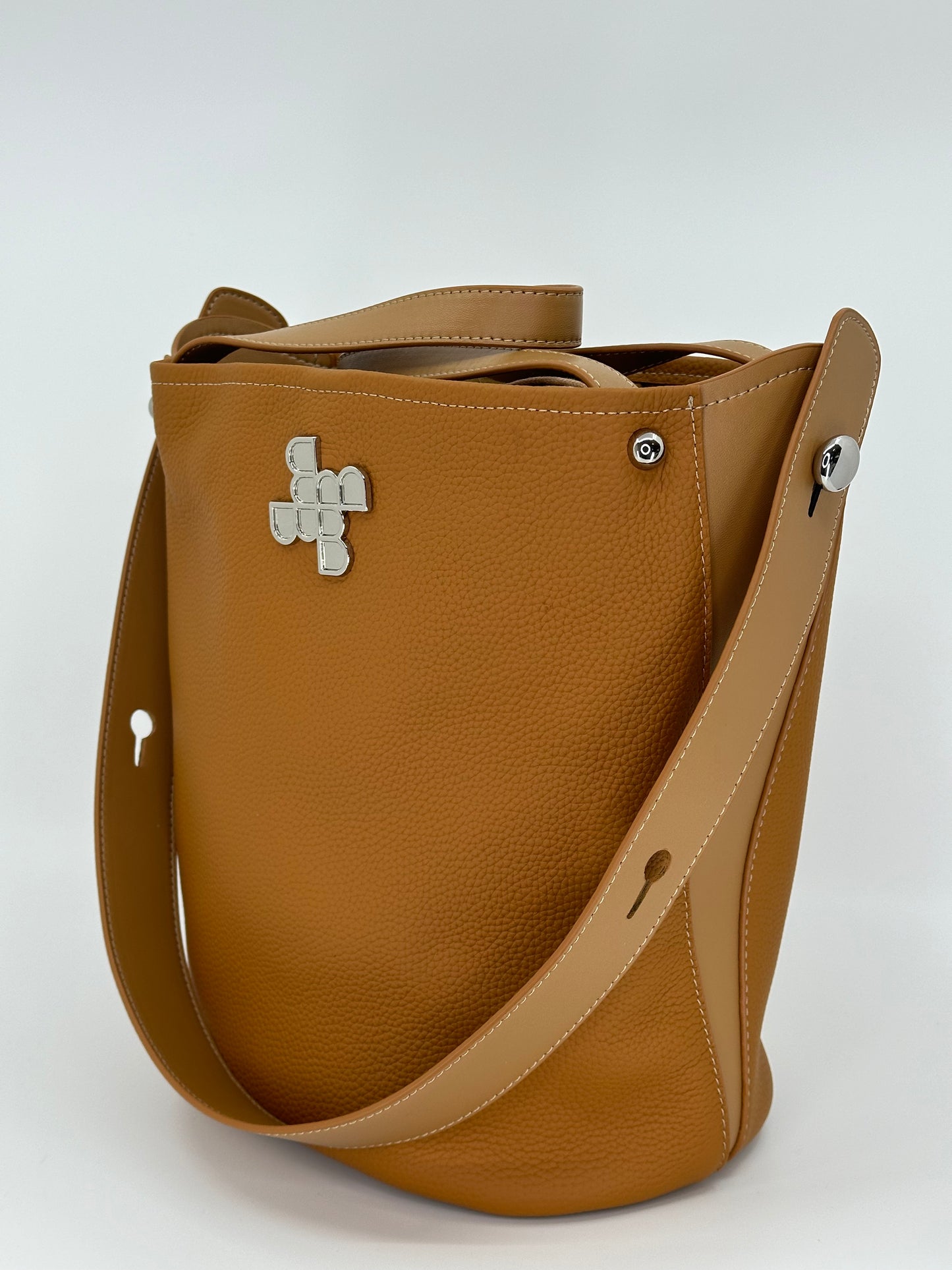 M007 / Bucket Tote