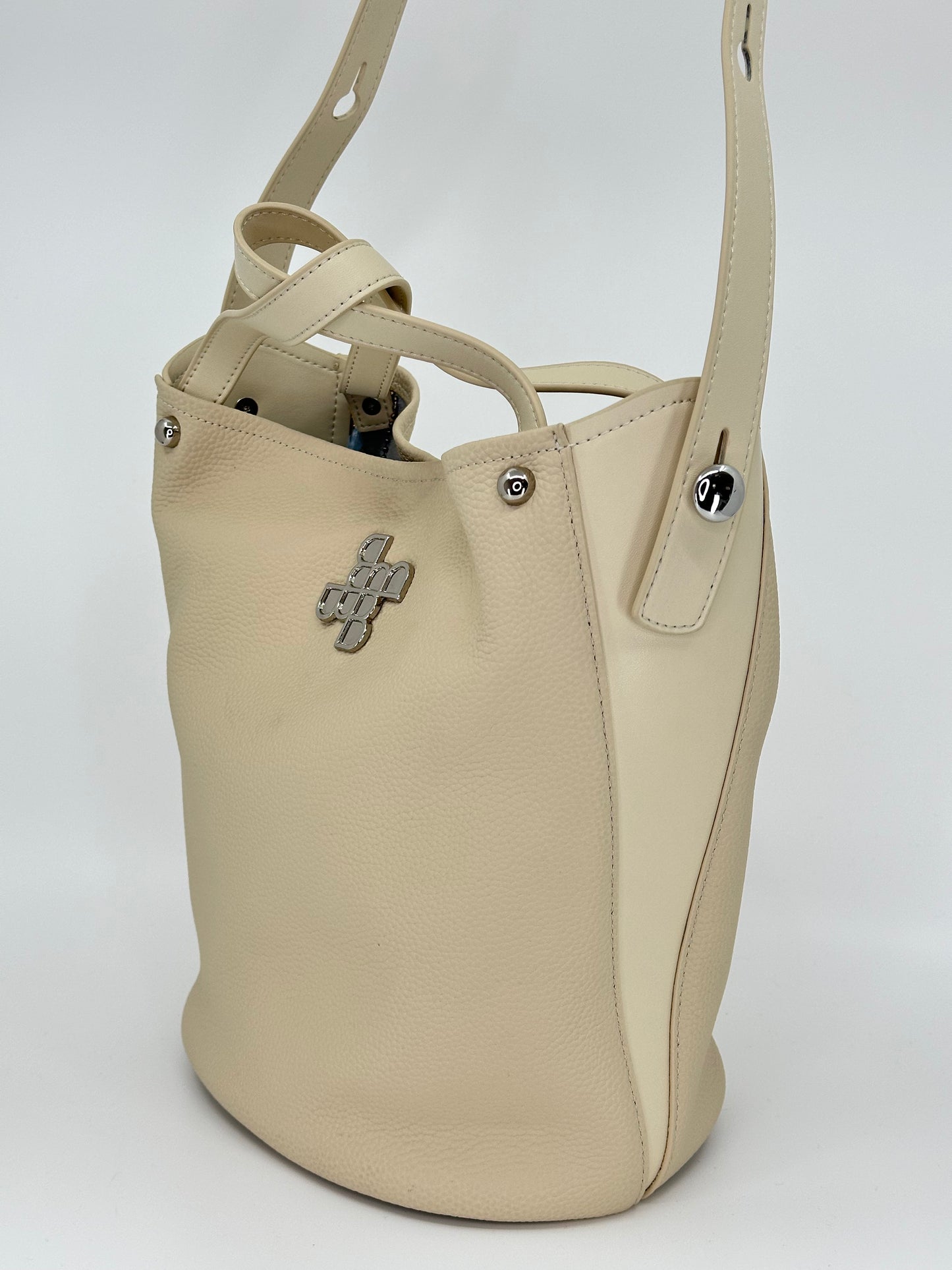 M007 / Bucket Tote