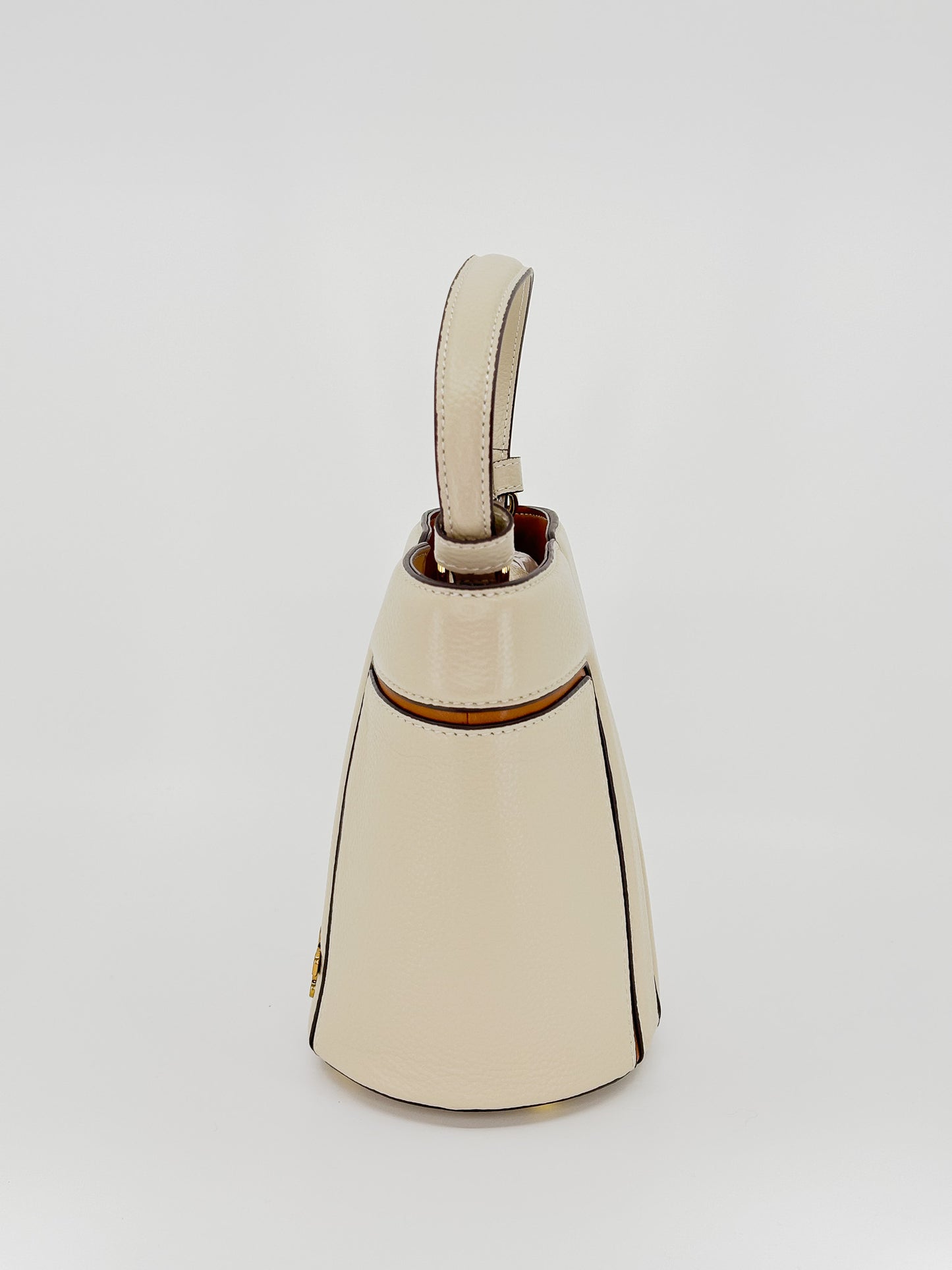 M019 / Tote in Cream with Cognac