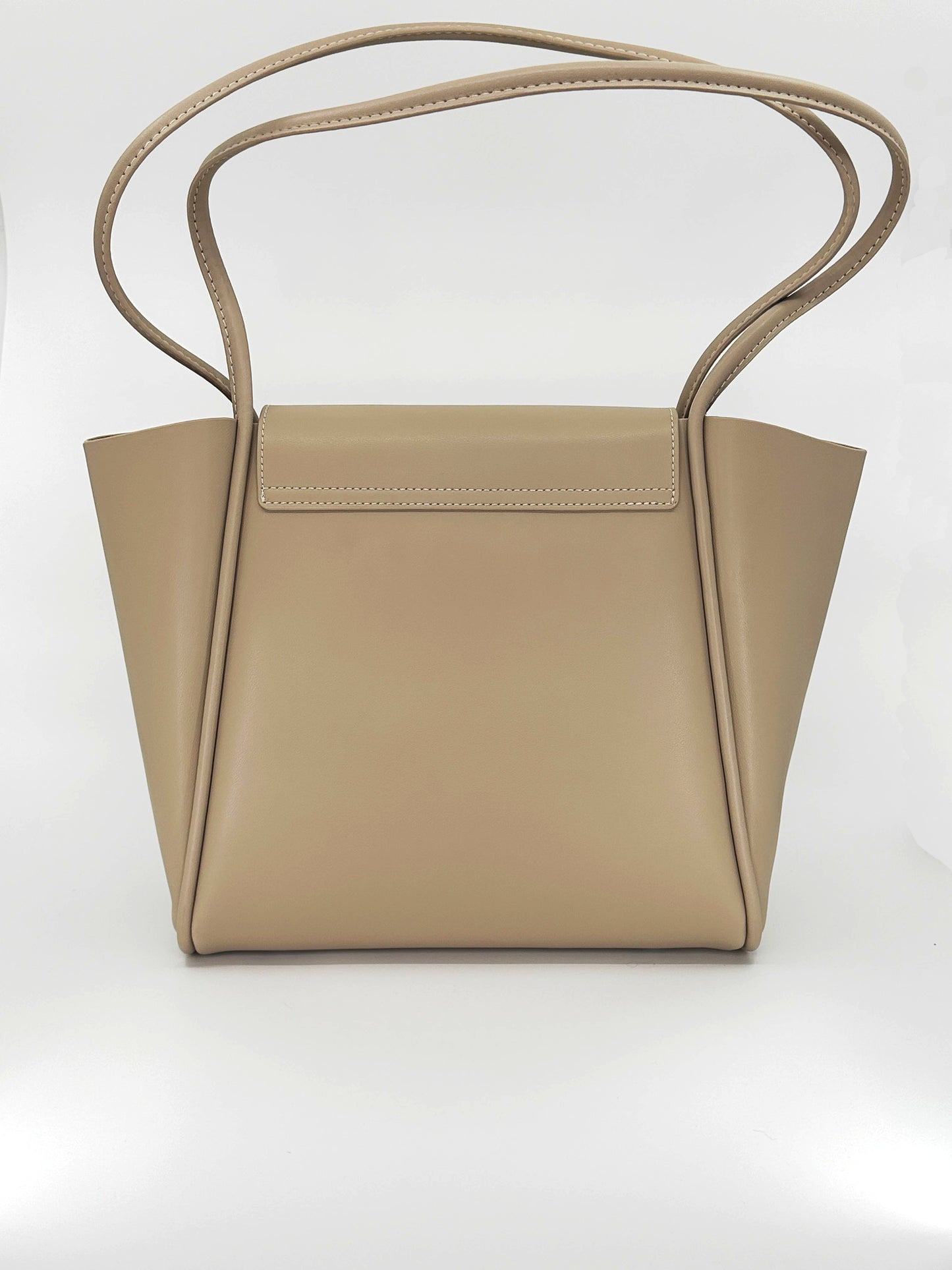 XL022 / Shopper Tote in Mocha