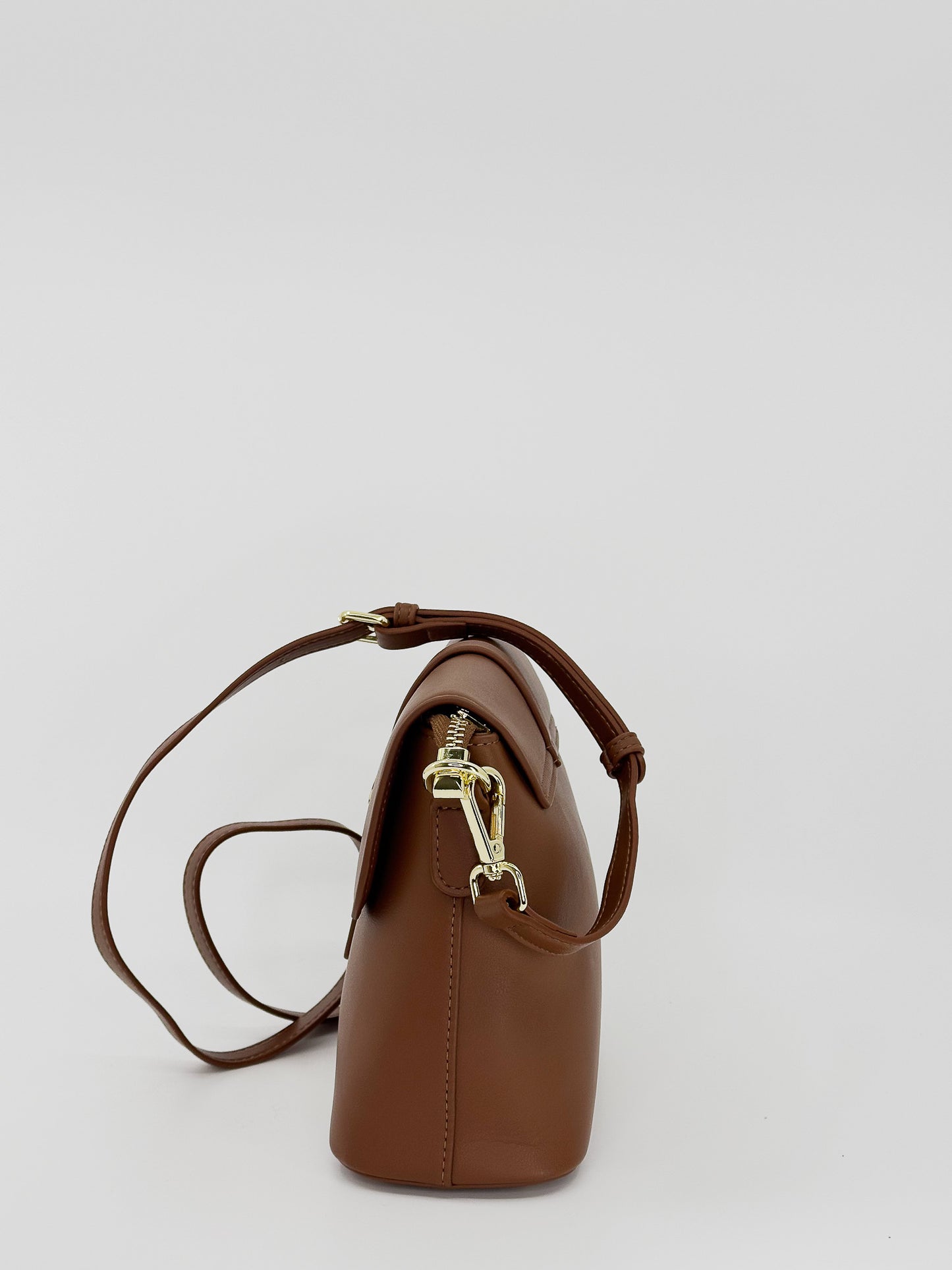 M045 / Flap Saddle Bag