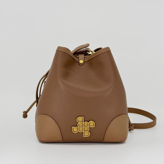 M066 / Crossbody Bucket Tote